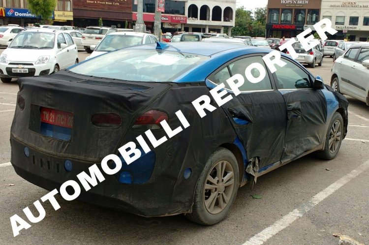 2016 Hyundai Elantra rear three quarters spy shot
