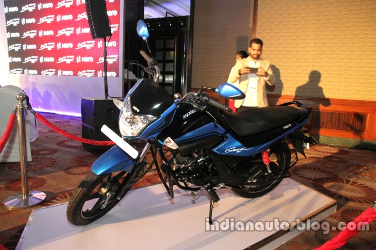 Hero Splendor iSmart 110 front quarter launch