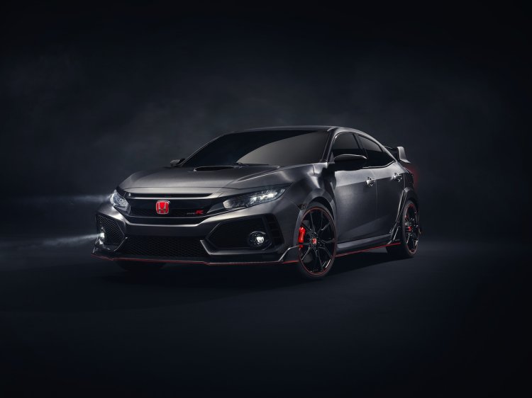 2017 Honda Civic Type R prototype front quarter press shots