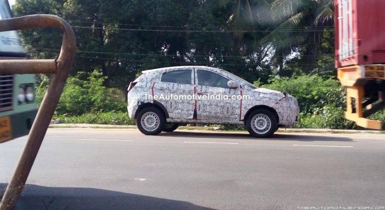 Base variant of Tata Nexon side compact SUV spied on test