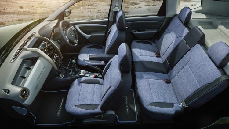 2016 Renault Duster Adventure Edition interior press image