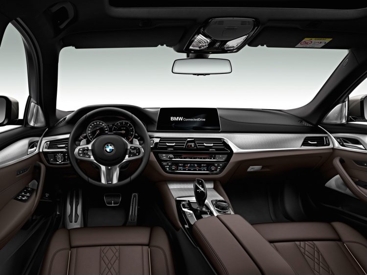 2017 BMW 5 Series M550i xDrive interior dashboard