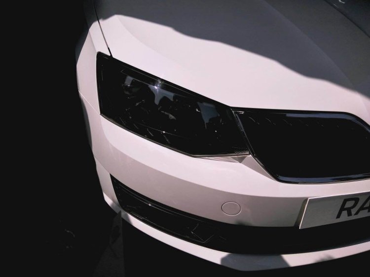 2017 Skoda Rapid headlamp with DRL