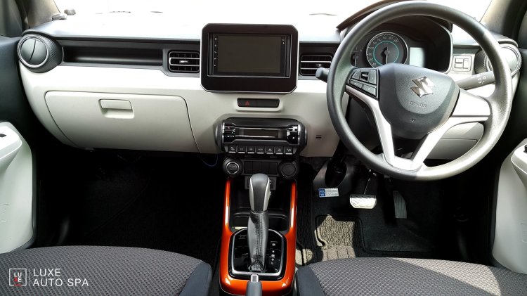 Suzuki Ignis Hybrid AT dashboard spied