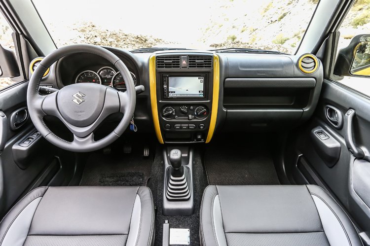 Suzuki Jimny Shinsei dashboard