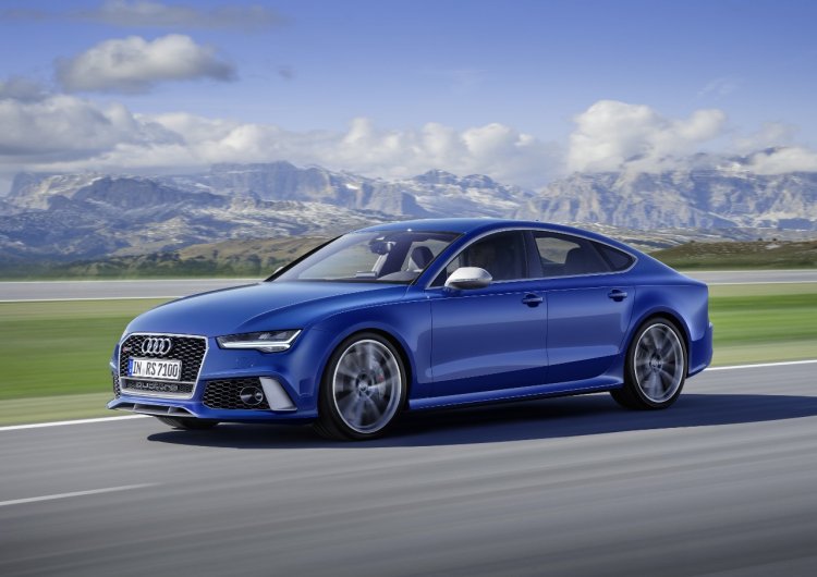 Audi RS 7 Performance side press image
