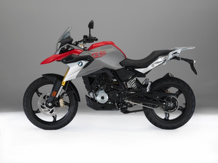 BMW G 310 GS side close press image