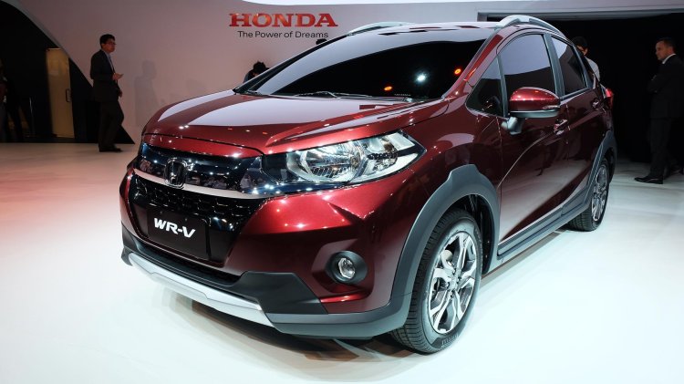 India-bound Honda WR-V (Jazz cross) front quarter unveiled