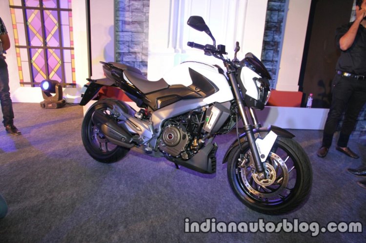 Bajaj Dominar 400 live side white