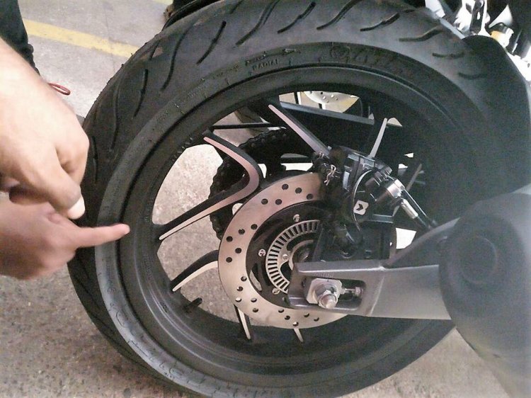 Bajaj Dominar 400 rear disc