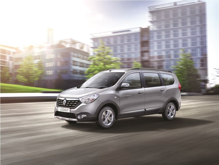 Renault Lodgy Stepway front quarter updated
