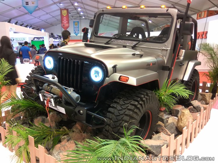 Mahindra Thar Daybreak edition front three quarters at Autocar Performance Show 2017