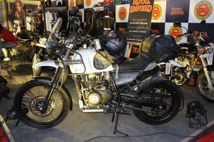 Royal Enfield Himalayan (accessorised) profile at Surat International Auto Expo 2017