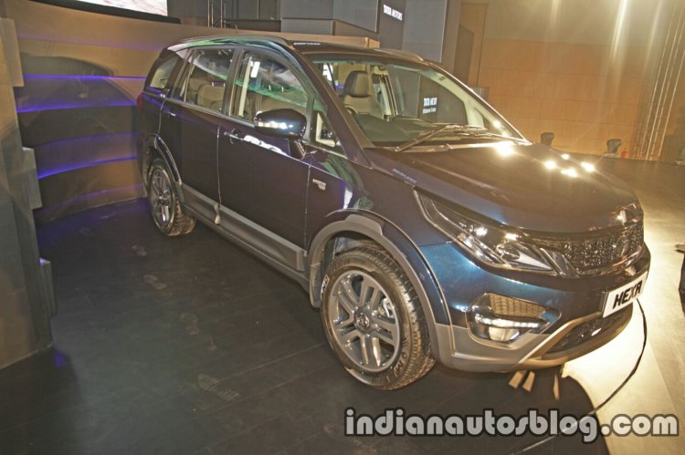 Tata Hexa XTA front three quarters from Delhi launch