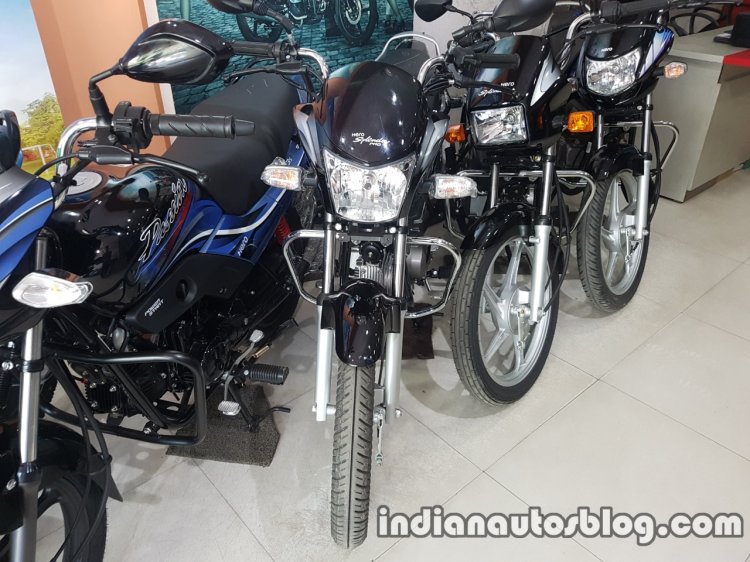 2017 Hero Splendor Pro BSIV at dealership front