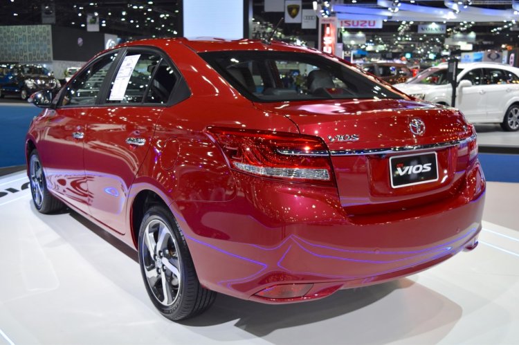 2017 Toyota Yaris sedan (Vios) rear quarter