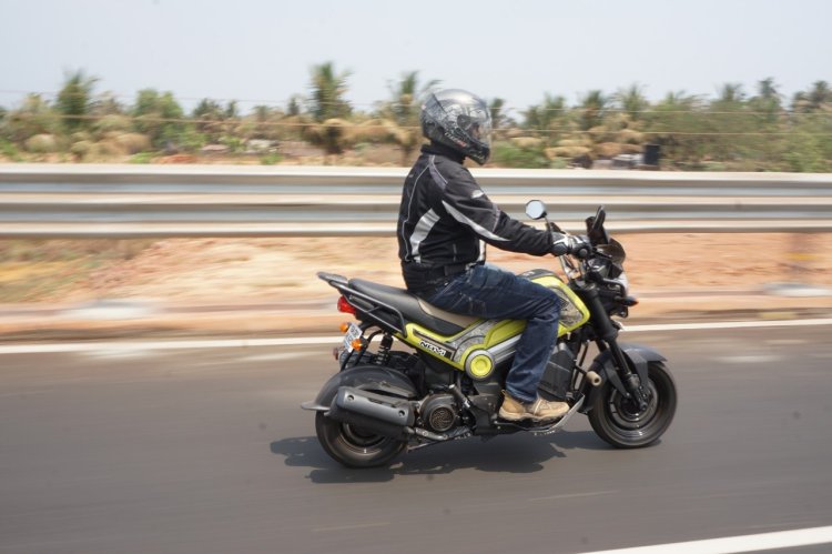 Honda Navi Goa Hunt Adventure rear three quarter motion