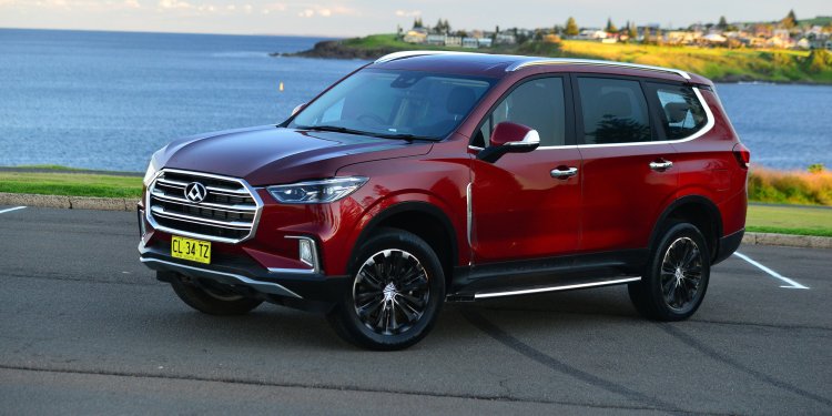 LDV D90 (Toyota Fortuner rival) front three quarter unveiled