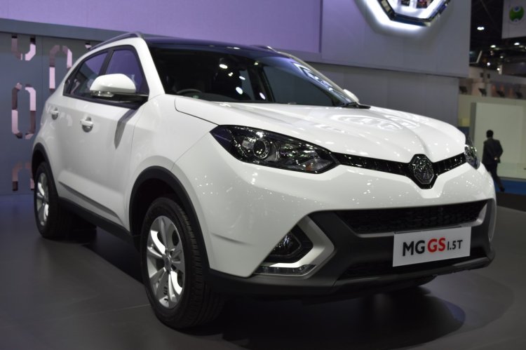 MG GS front three quarters at 2017 Bangkok International Motor Show