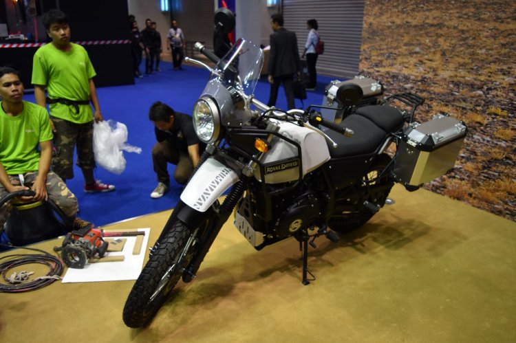 Royal Enfield Himalayan at BIMS 2017 front three quarter