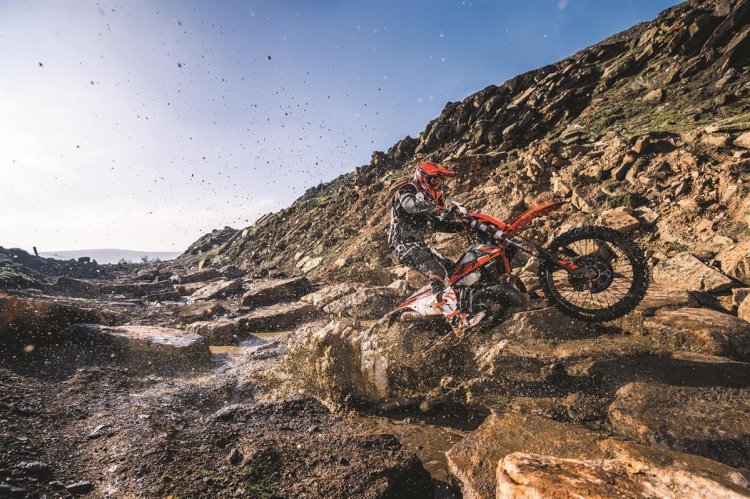 2018 KTM 300 EXC TPI motion front three quarter