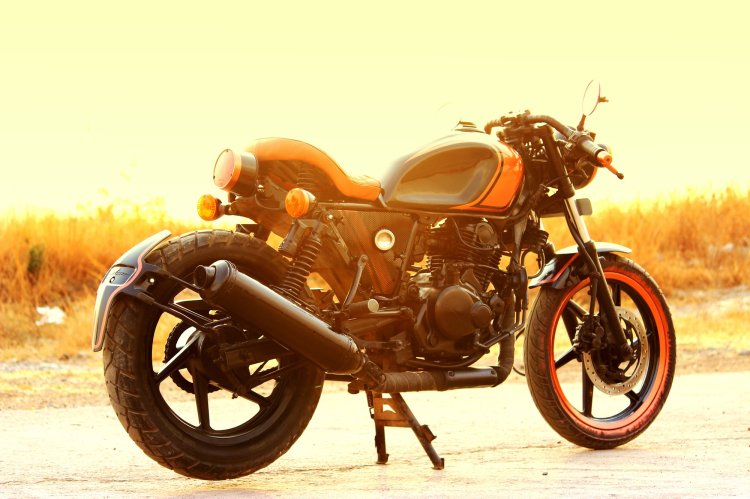 Bajaj Pulsar 200 DTS-i The PulRacer rear three quarter