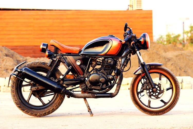 Bajaj Pulsar 200 DTS-i The PulRacer side right