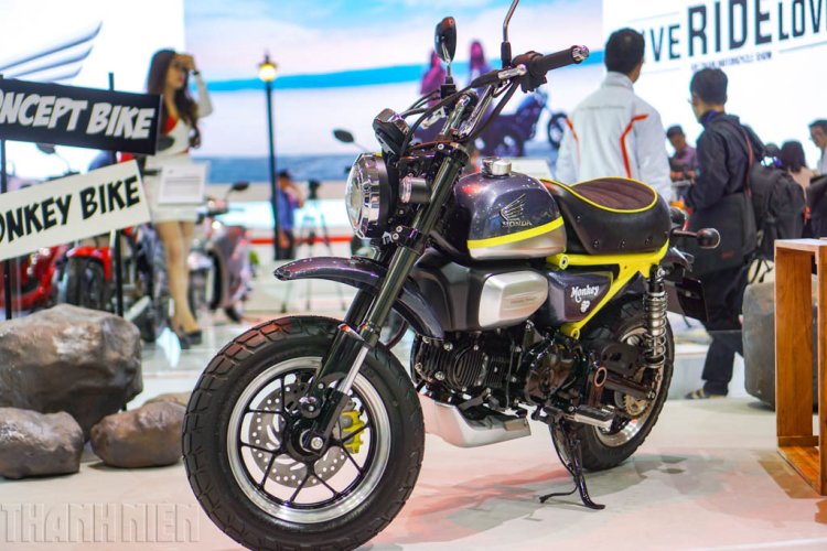 Honda Monkey 125 concept at 2017 Vietnam Motorcycle Show front three quarter