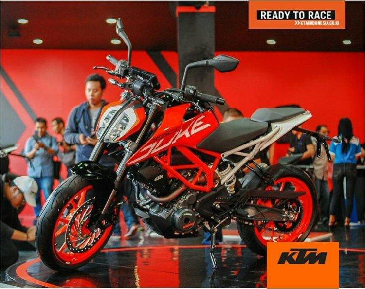 Ktm rc 390 store red colour