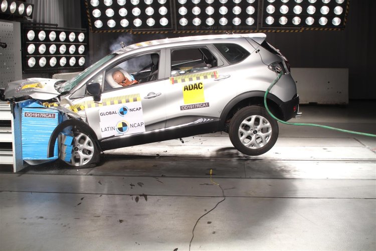 India-bound Renault Captur LatinNCAP crash test