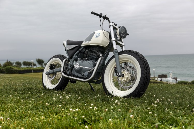 Royal Enfield Himalayan still front three quarter