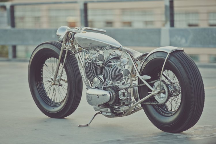 Royal Enfield V-twin musket side rear three quarter left