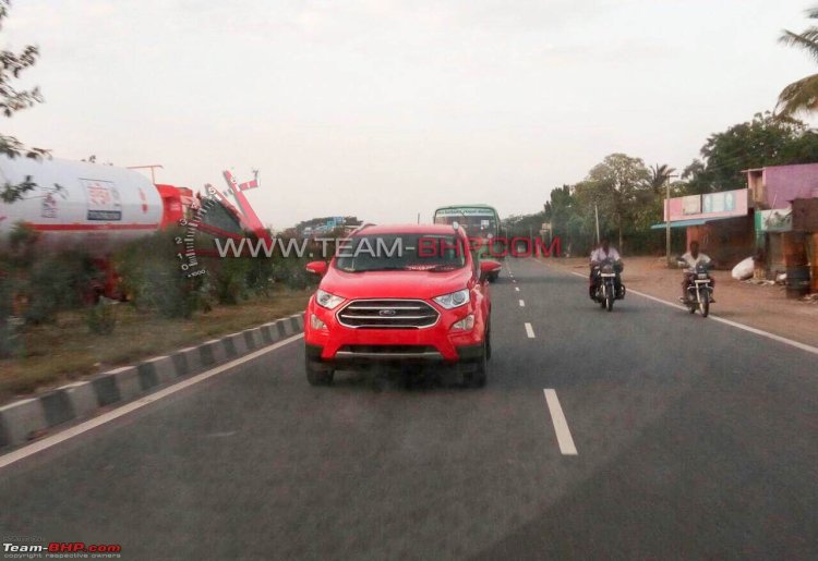 2017 Ford EcoSport Facelift Spied Undisguised in Arpoador Red