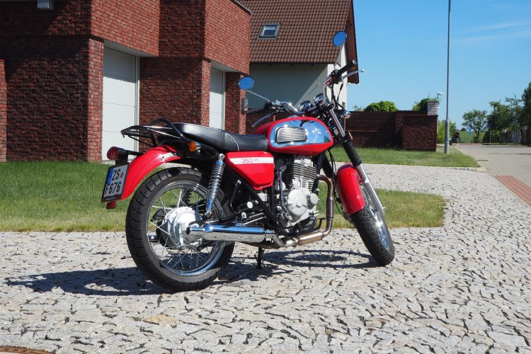 Jawa 350 OHC live images rear three quarter right