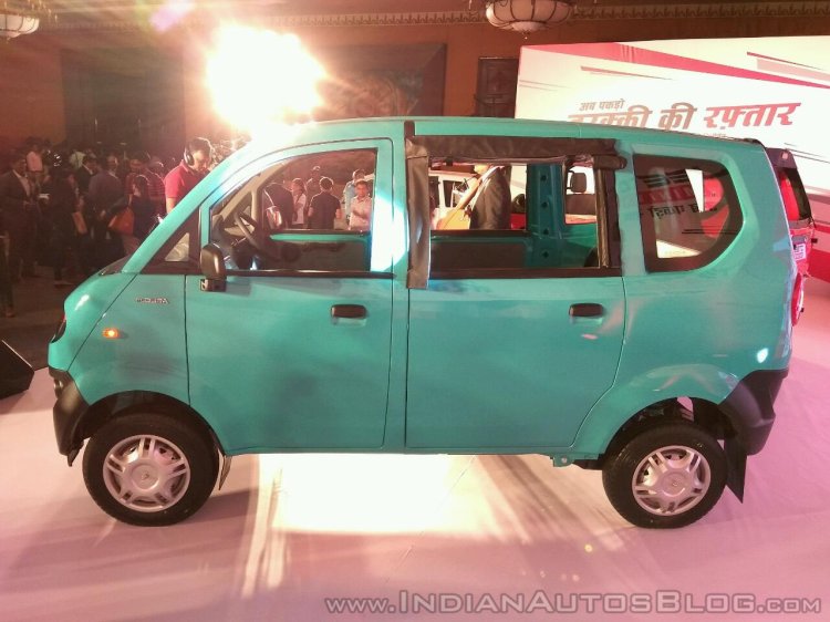 Mahindra Jeeto Minivan side