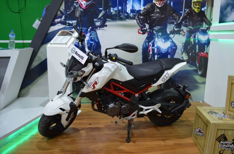 Benelli TNT 135 at Nepal Auto Show left side