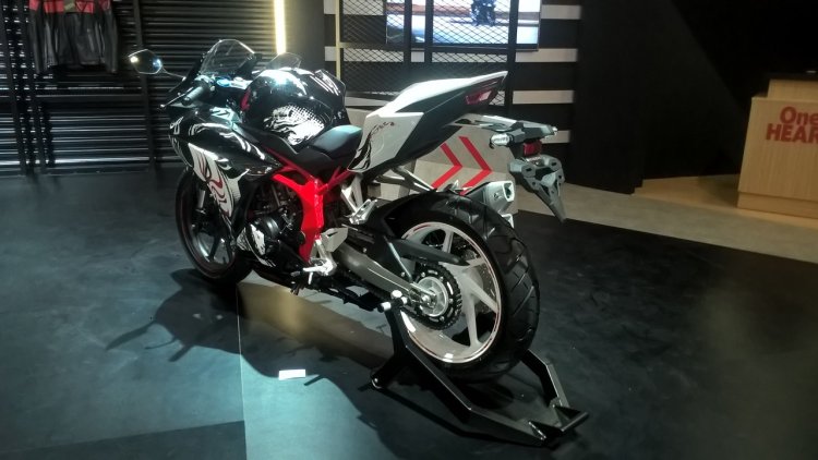 Honda CBR250RR Special Edition rear left quarter
