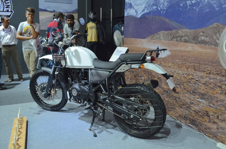 Royal Enfield Himalayan rear three quarters
