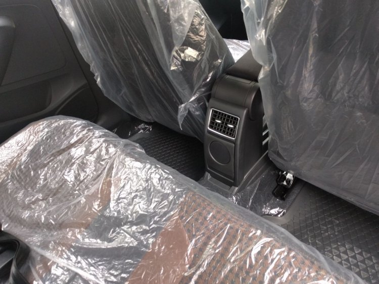 VW Polo Highline Plus rear ac vent