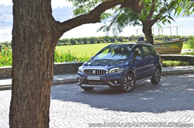 2017 Maruti S-Cross facelift front three quarters far