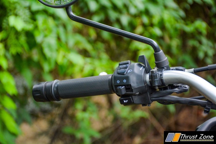2017 Royal Enfield Himalayan Fi left handlebar