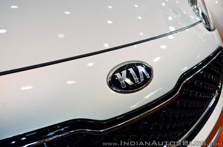 Kia sub-4m SUV India launch in 2019