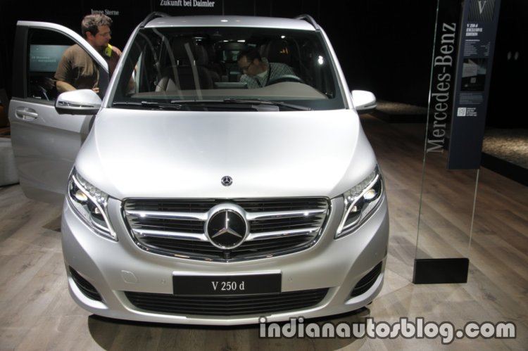 Mercedes V-Class Exclusive Edition front at the IAA 2017