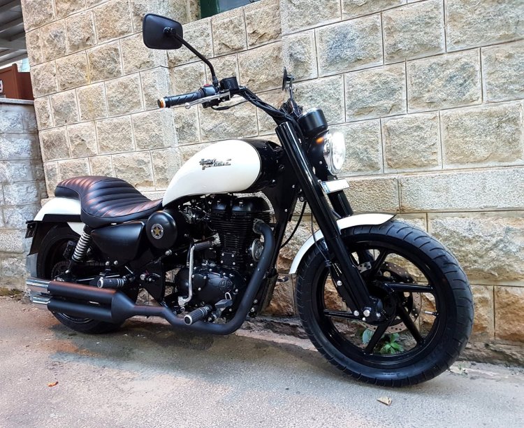 Royal Enfield Thunderbird 500 Iron Maiden front