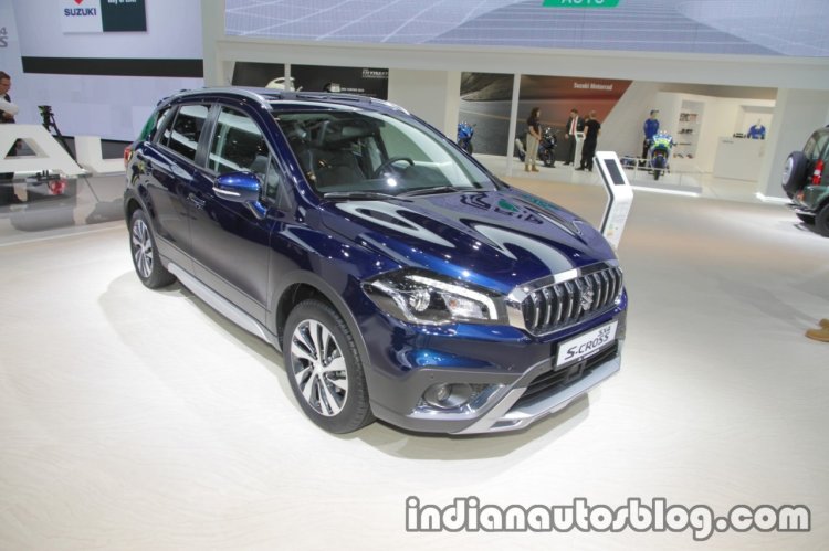 Suzuki S-Cross front three quarters at IAA 2017