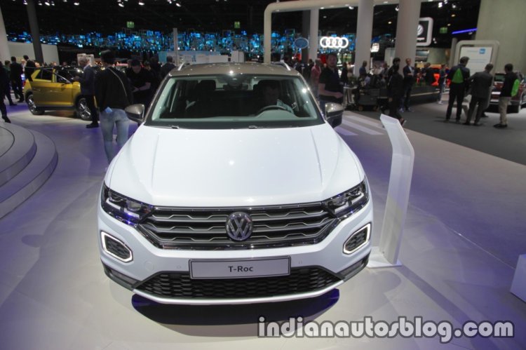 VW T-ROC front at IAA 2017