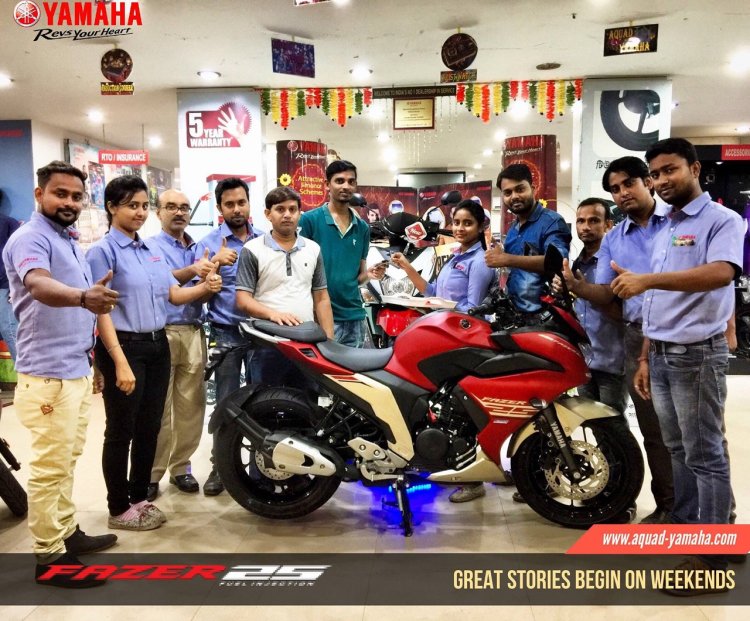 Yamaha Fazer 25 at Kolkata dealership
