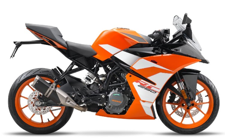 2017 KTM RC 250 studio right side