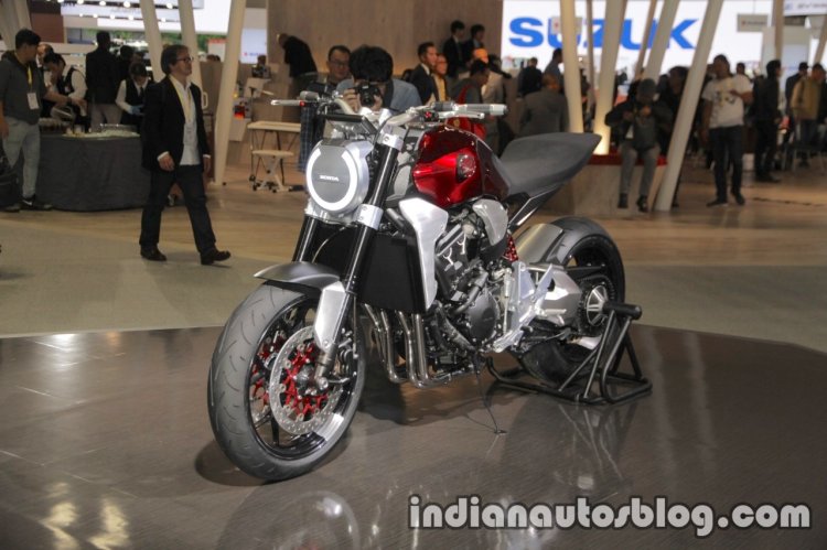 Honda Neo Sports Cafe Concept front three quarters left side at 2017 Tokyo Motor Show