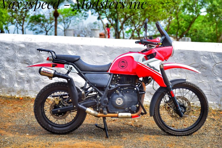 Royal Enfield Himalayan El Diablo right side